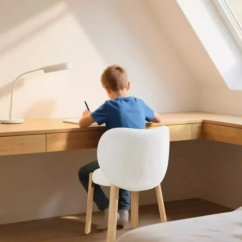 Jolie chaise de coiffeuse avec dossier en forme de cœur, tabouret de maquillage moderne en tissu Teddy pour coiffeuse, bureau, chambre, salle à manger et salon
