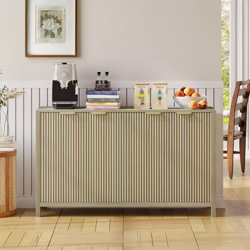 Buffet moderne cannelé de 140 cm avec rangement, crédence en bois à 4 portes avec étagère réglable pour salle à manger, cuisine et salon
