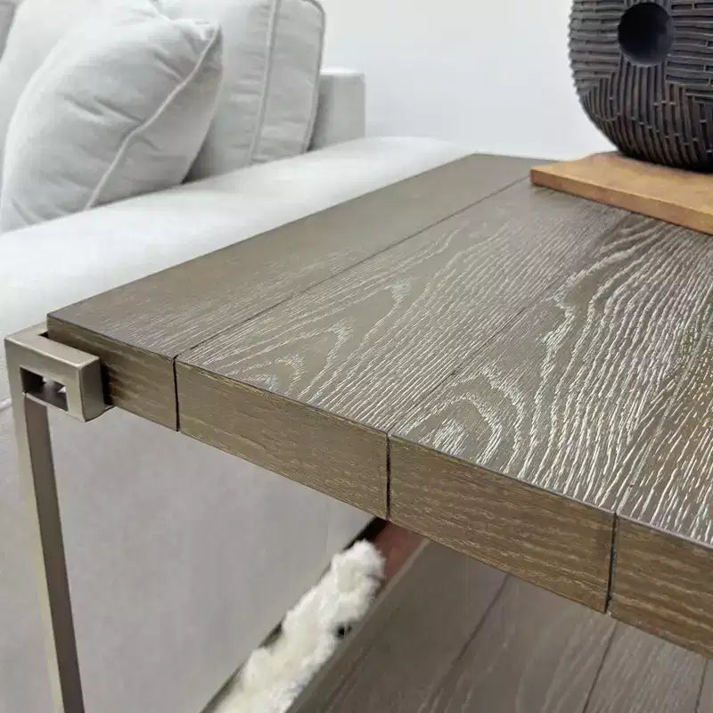 Table Basse Industrielle en Bois avec Roulettes et Cadre en Métal