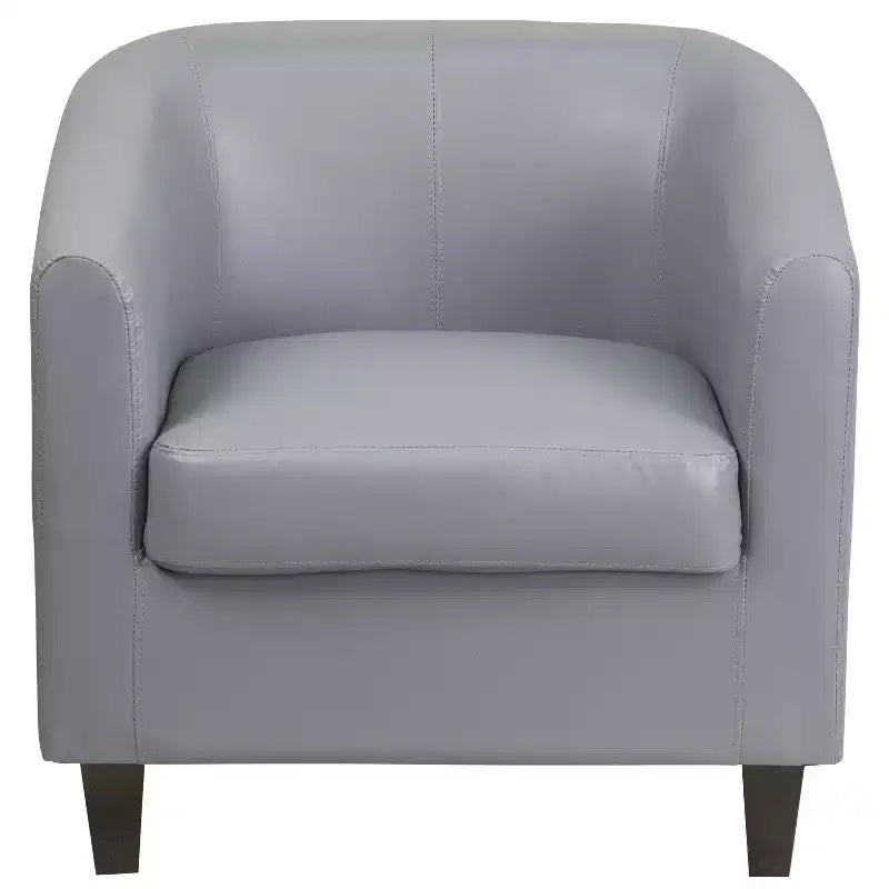 Fauteuil de salon en cuir avec accoudoirs inclinés